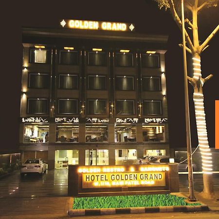 Hotel Golden Grand Deli Exterior foto